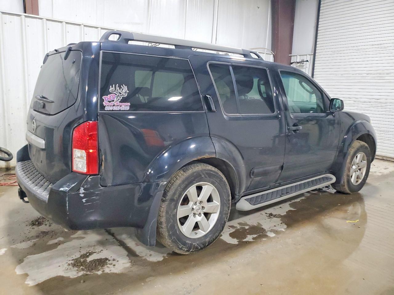 2011 NISSAN PATHFINDER S photo 5
