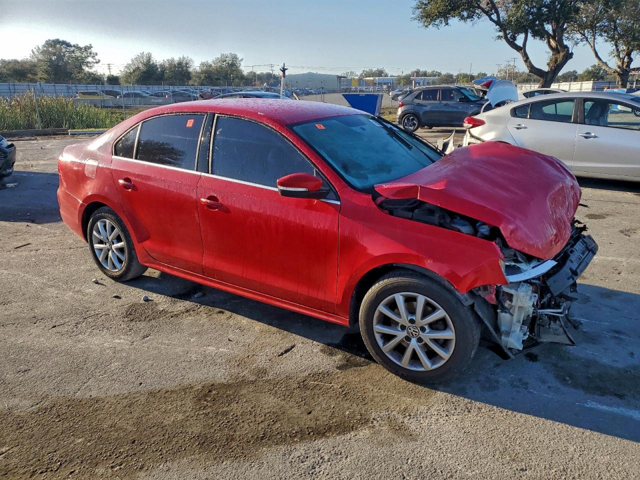 2013 VOLKSWAGEN JETTA SE photo 4