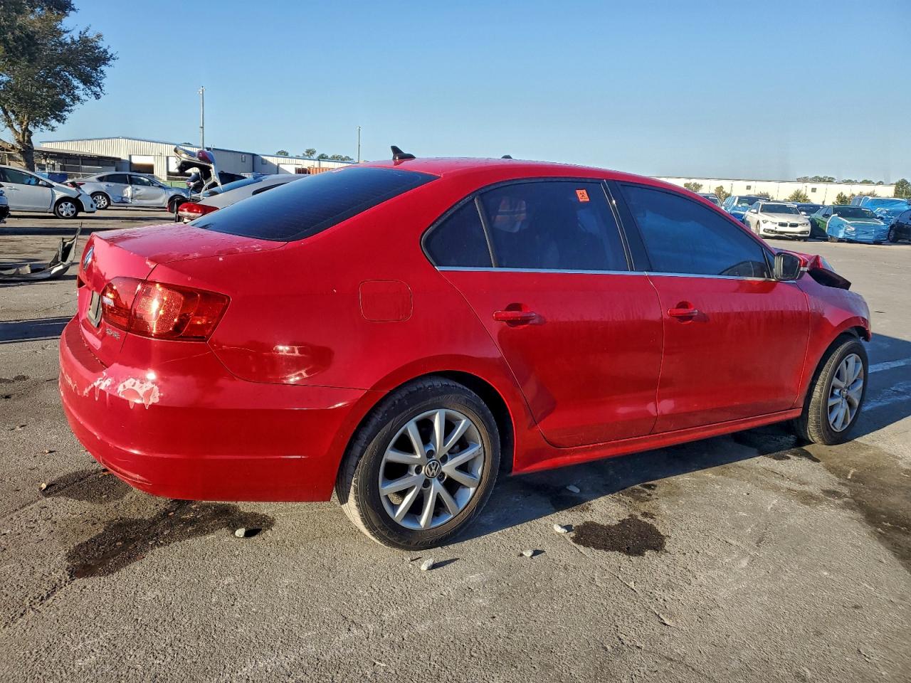 2013 VOLKSWAGEN JETTA SE photo 3