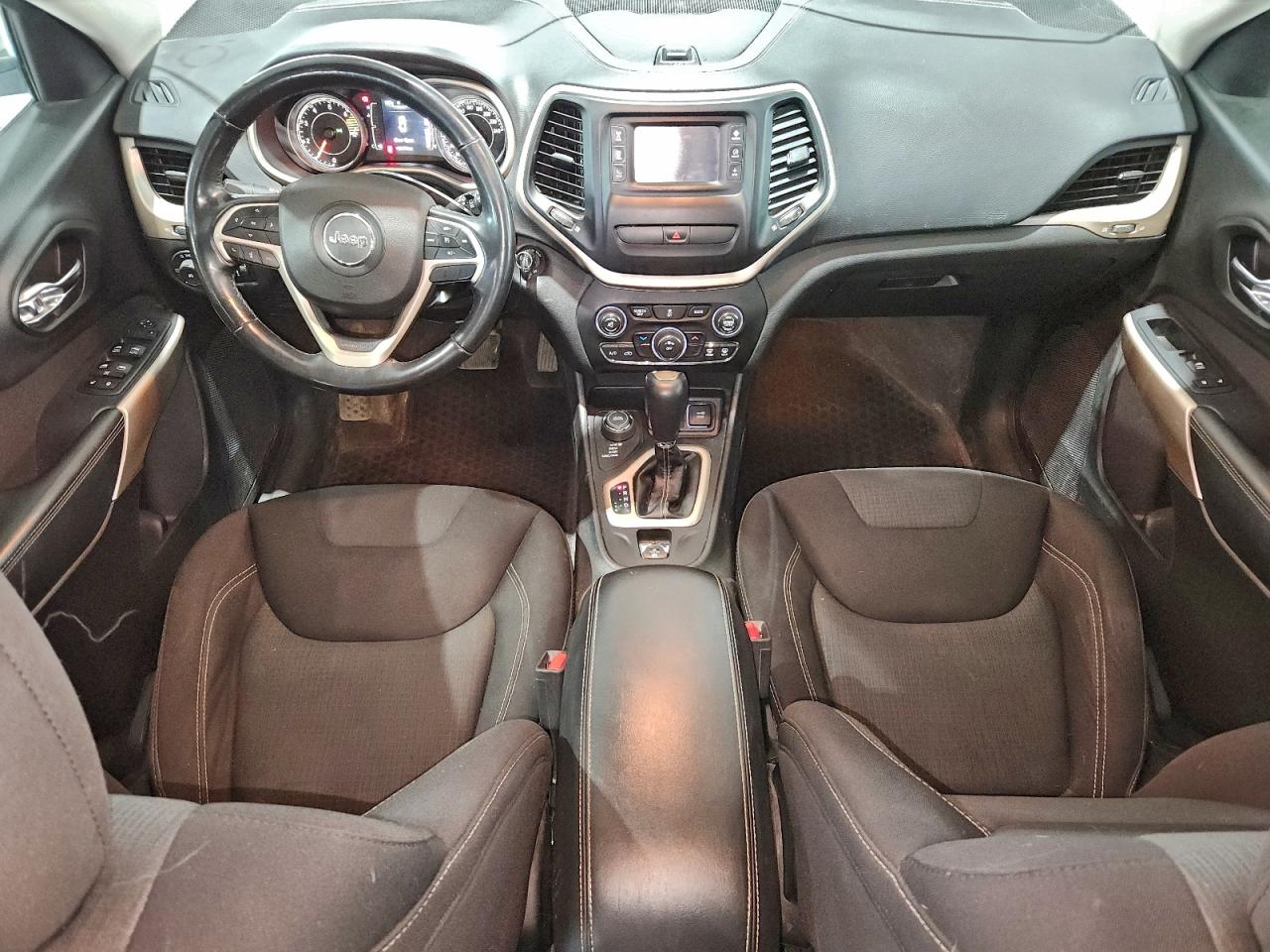2018 JEEP CHEROKEE LATITUDE photo 8