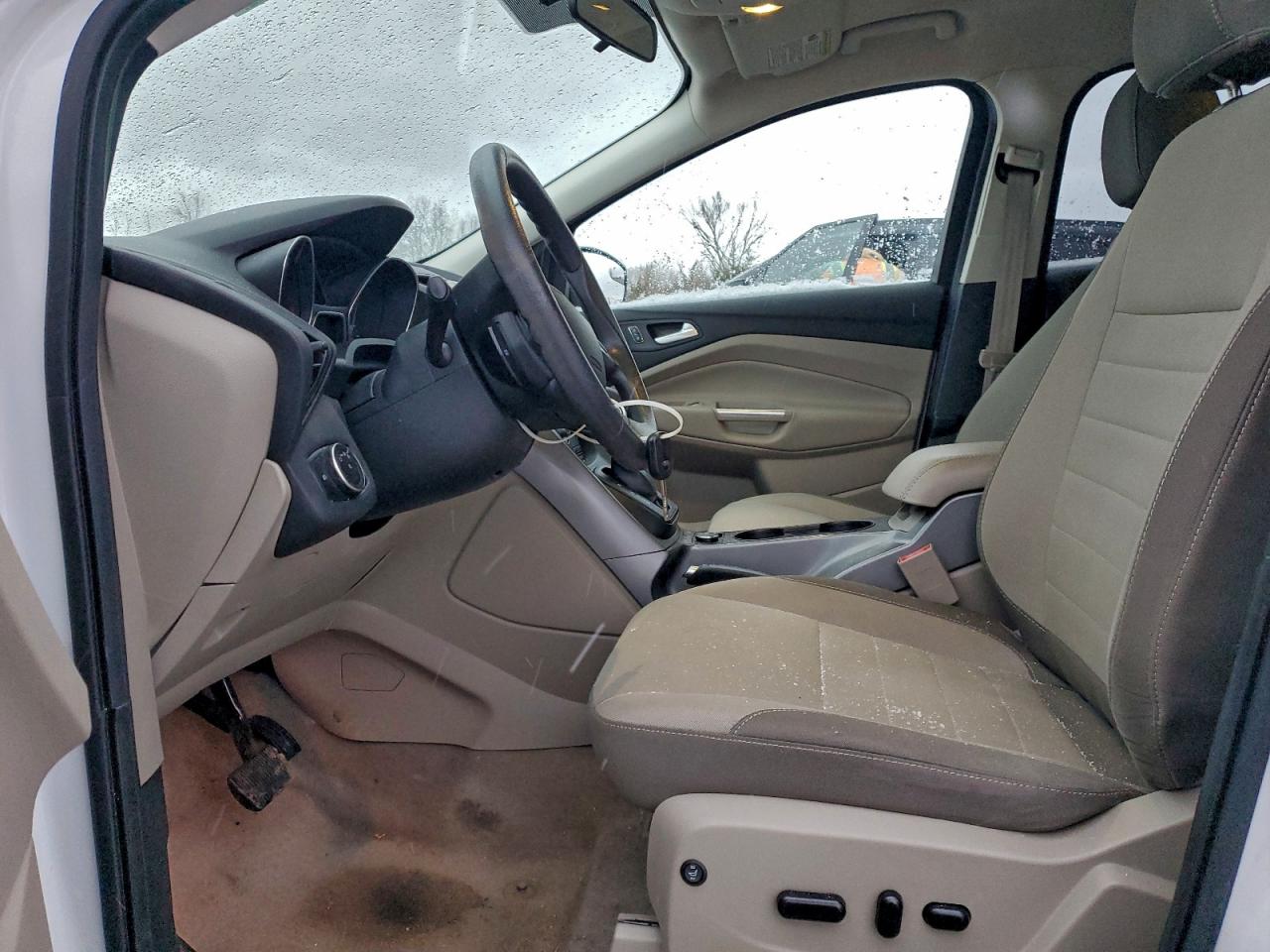 2016 FORD ESCAPE SE photo 7