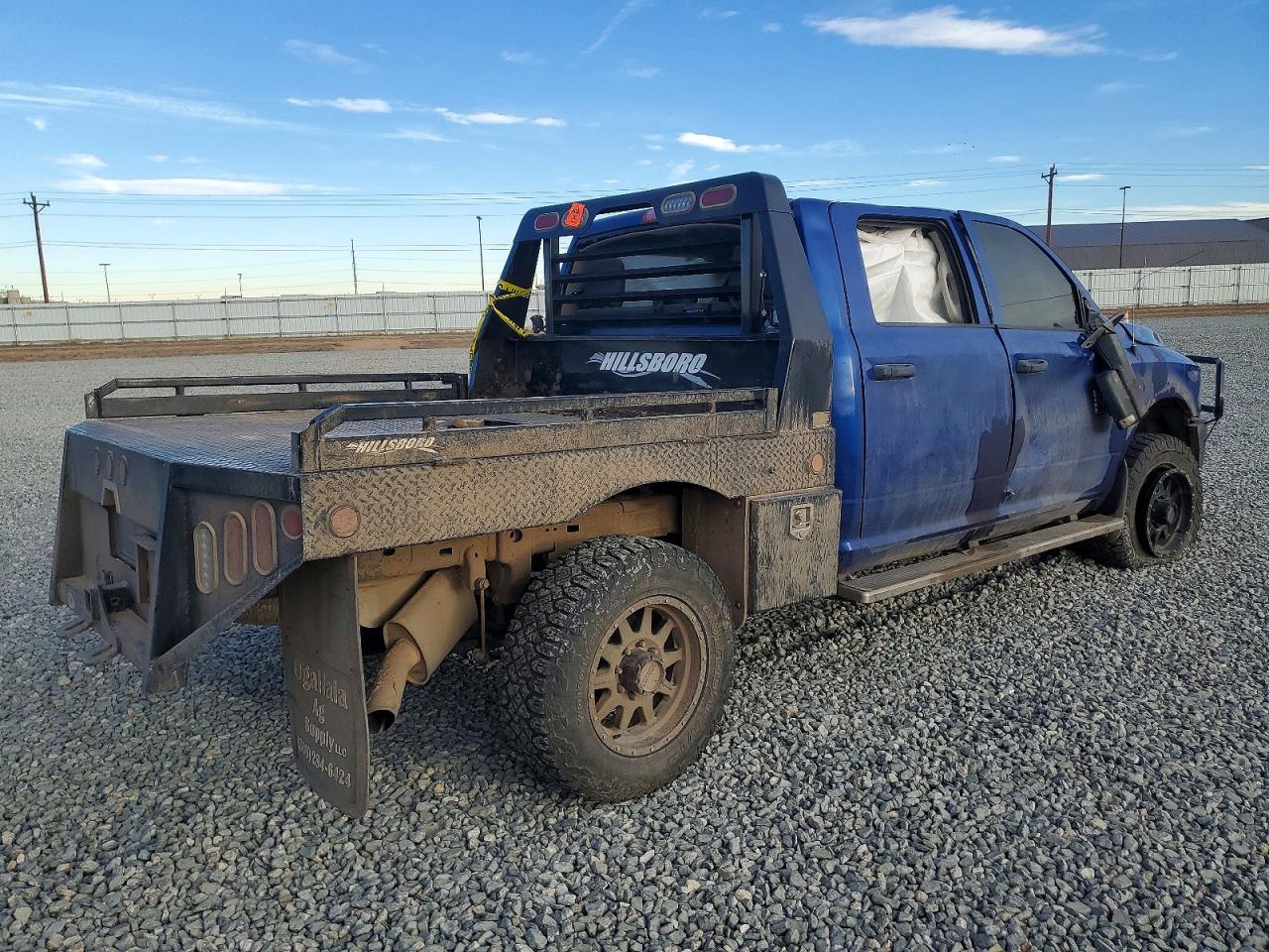 2018 RAM 2500 ST FLATBED TRUCK photo 3