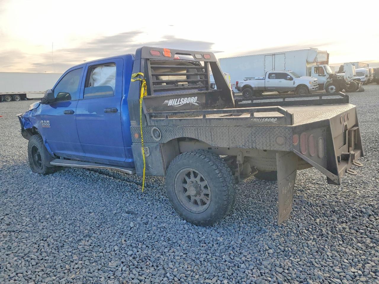 2018 RAM 2500 ST FLATBED TRUCK photo 2