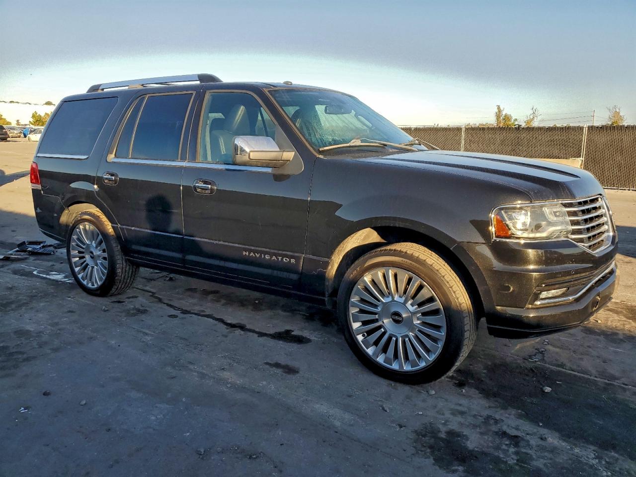 2015 LINCOLN NAVIGATOR photo 7