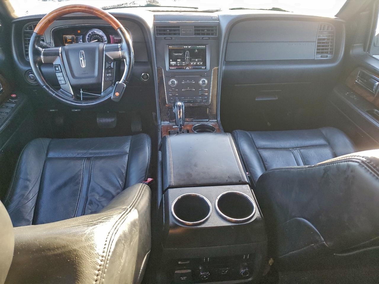 2015 LINCOLN NAVIGATOR photo 15