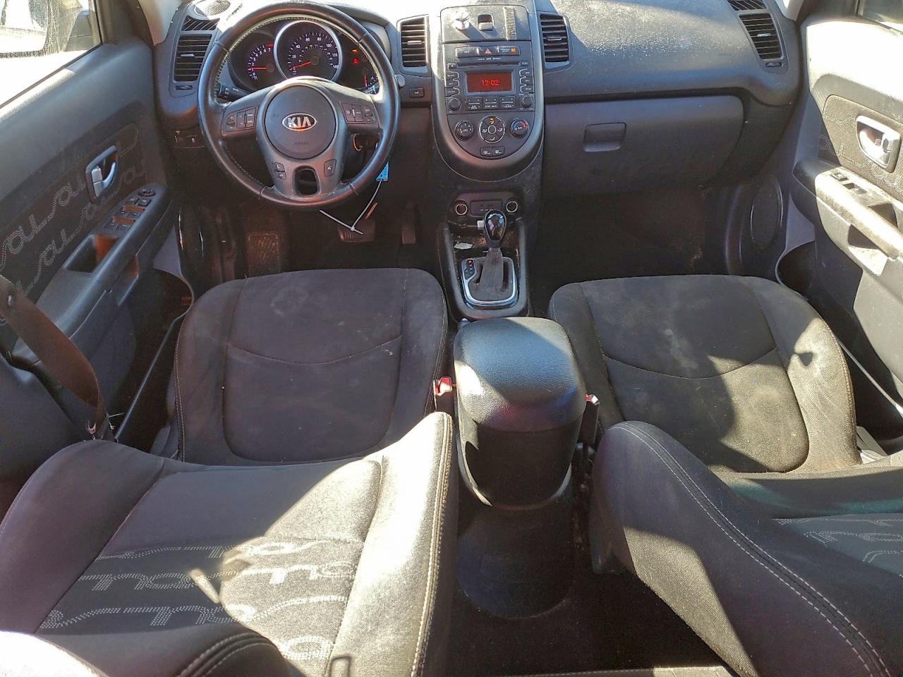 2013 KIA SOUL + photo 15