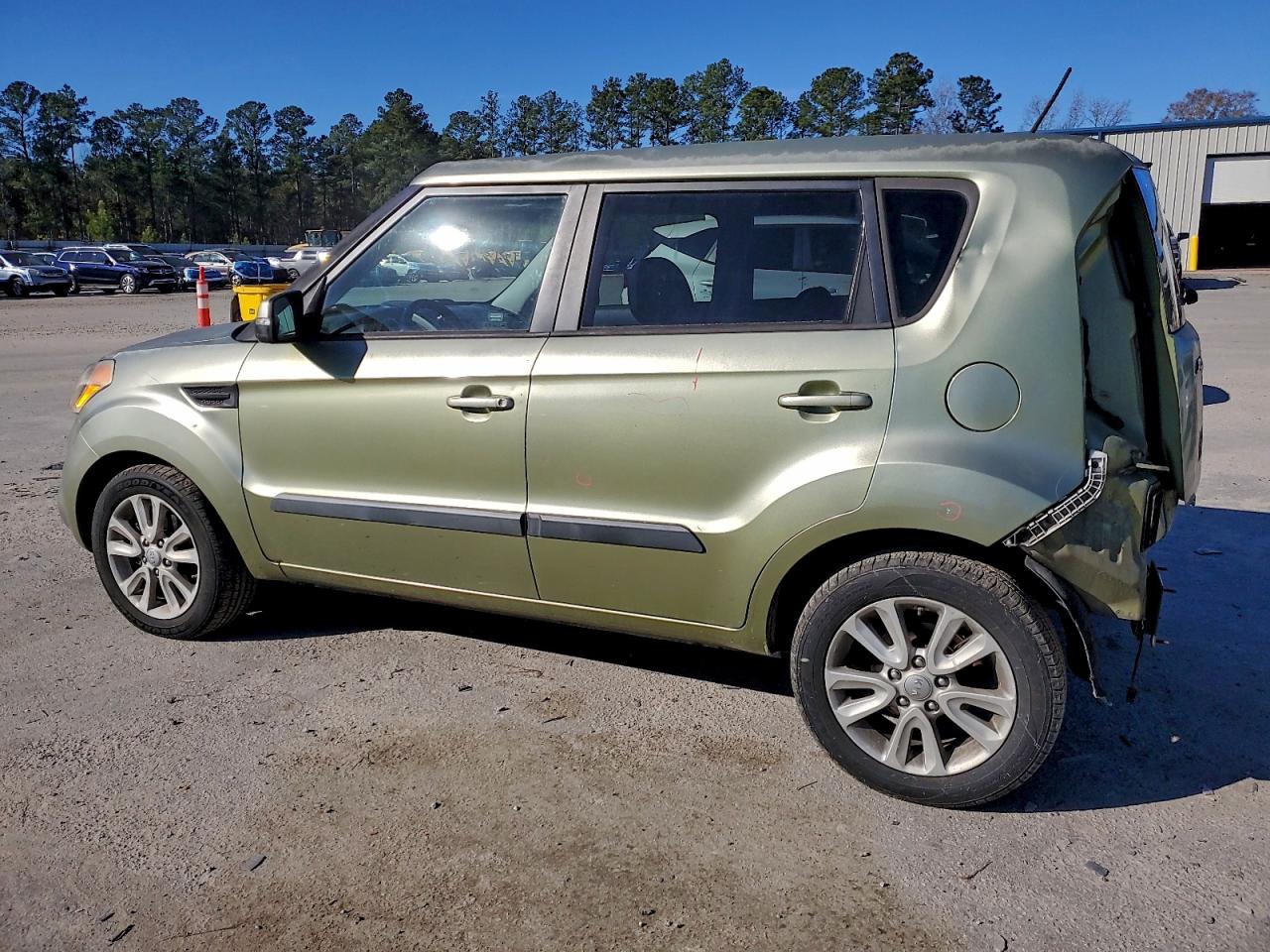 2013 KIA SOUL + photo 3