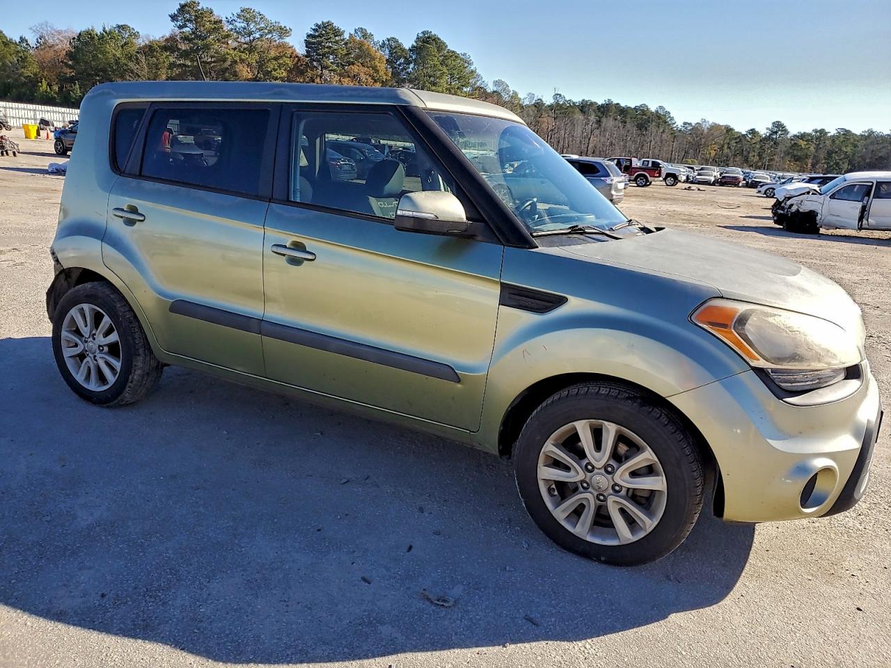 2013 KIA SOUL + photo 7