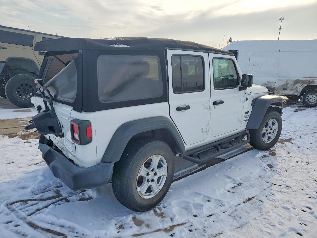 2018 JEEP WRANGLER UNLIMITED SPORT photo 3