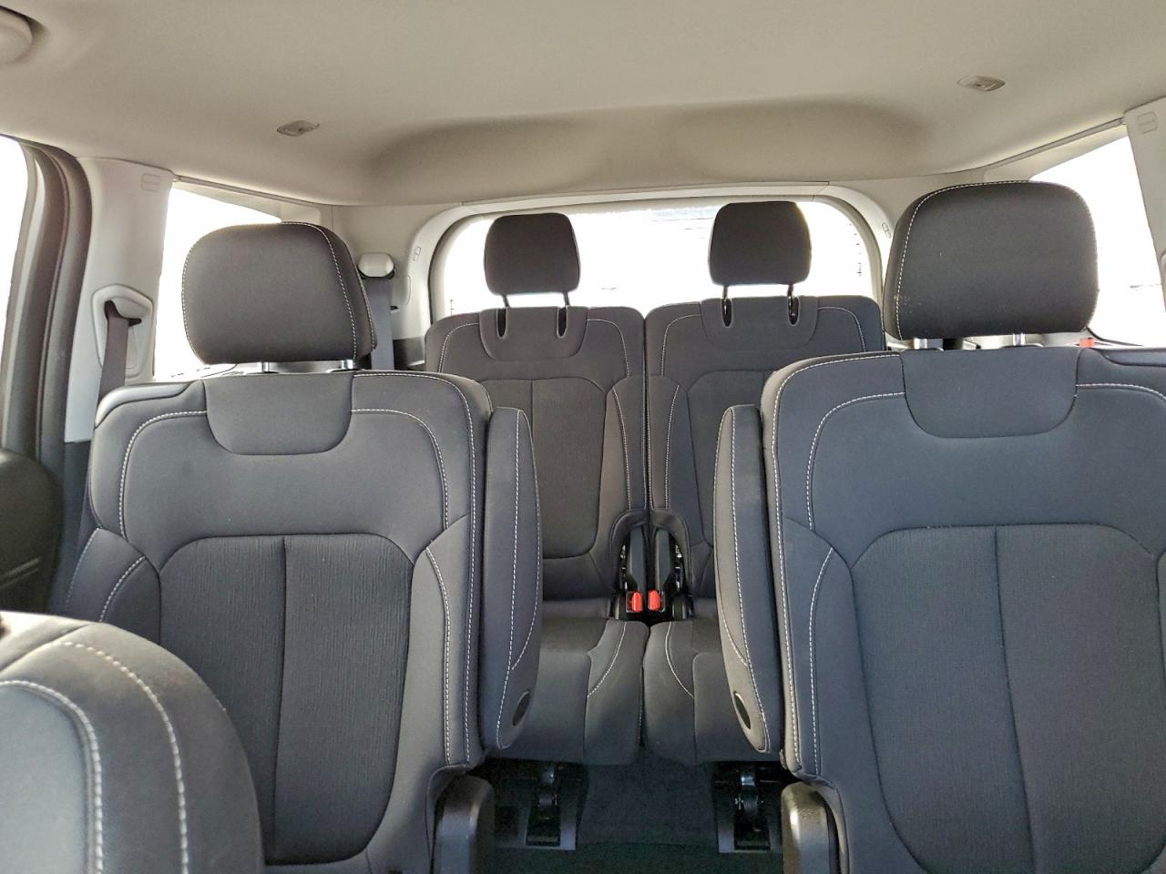 2024 JEEP GRAND CHEROKEE L LAREDO photo 10