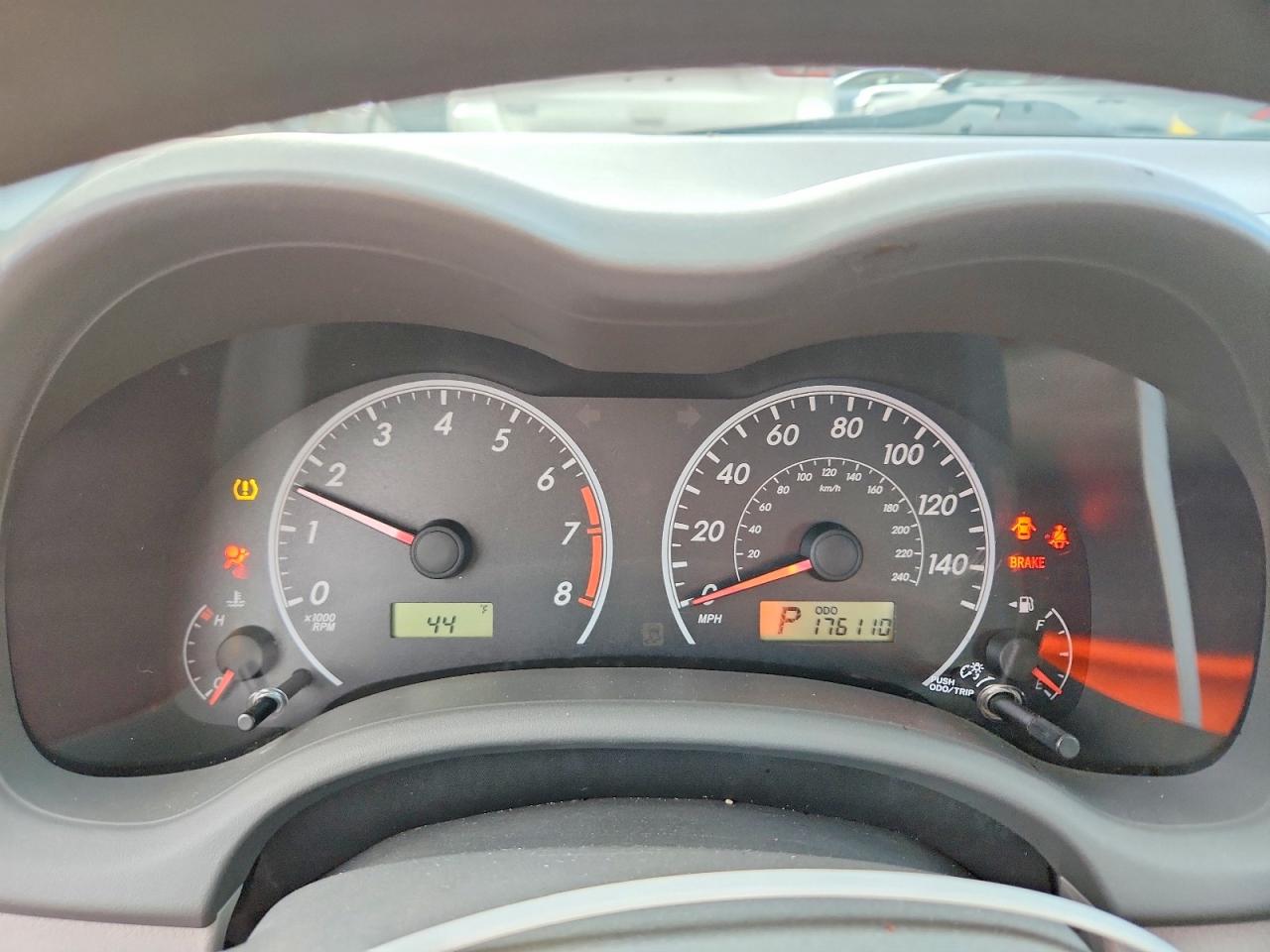 2010 TOYOTA COROLLA BASE photo 17