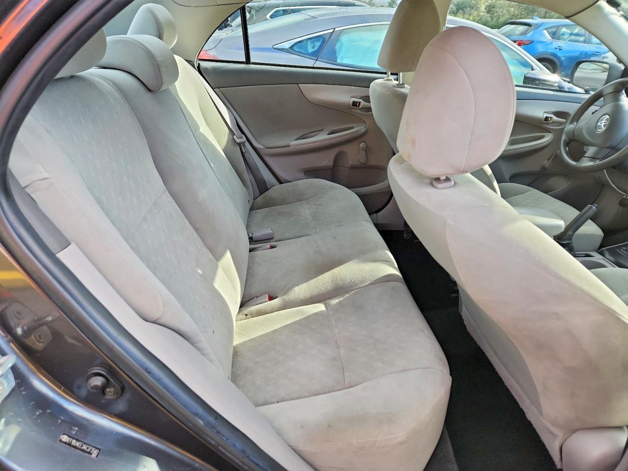 2010 TOYOTA COROLLA BASE photo 19