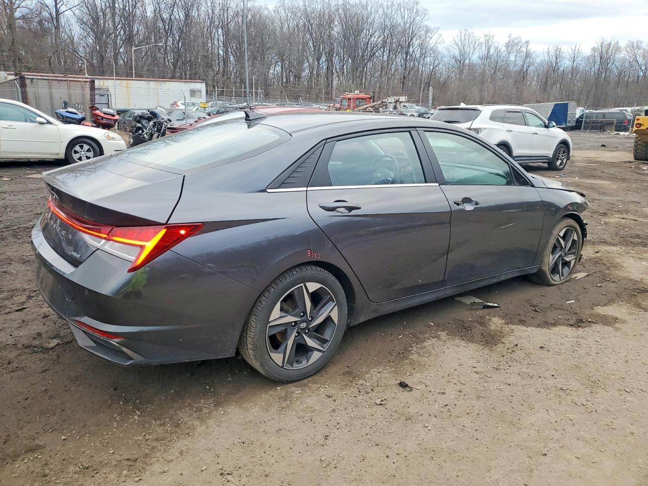 2022 HYUNDAI ELANTRA LIMITED photo 3