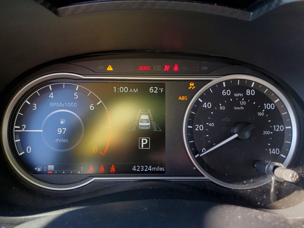 2024 NISSAN VERSA SR photo 9