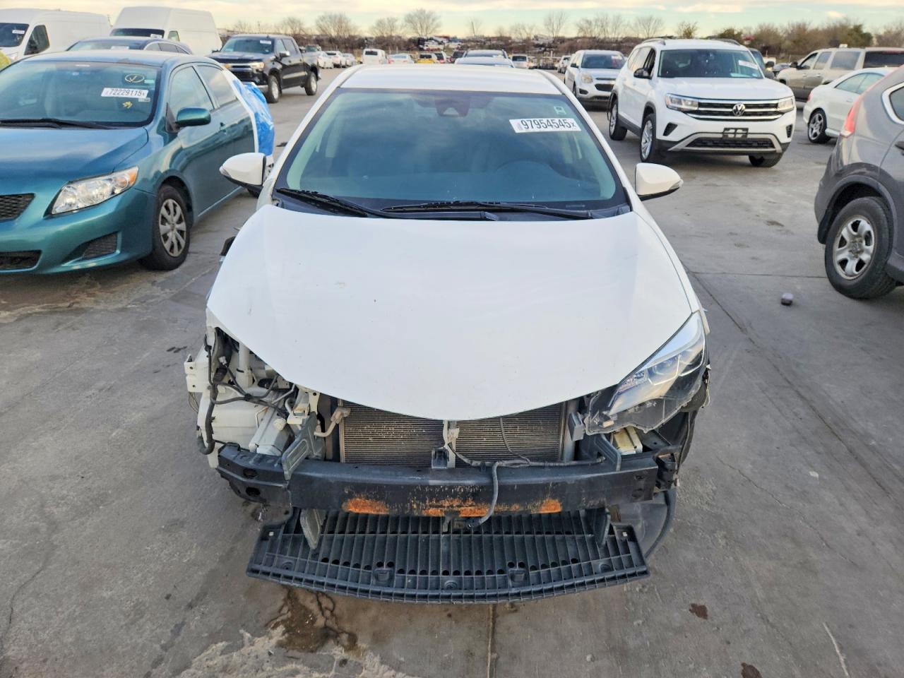 2019 TOYOTA COROLLA L photo 5
