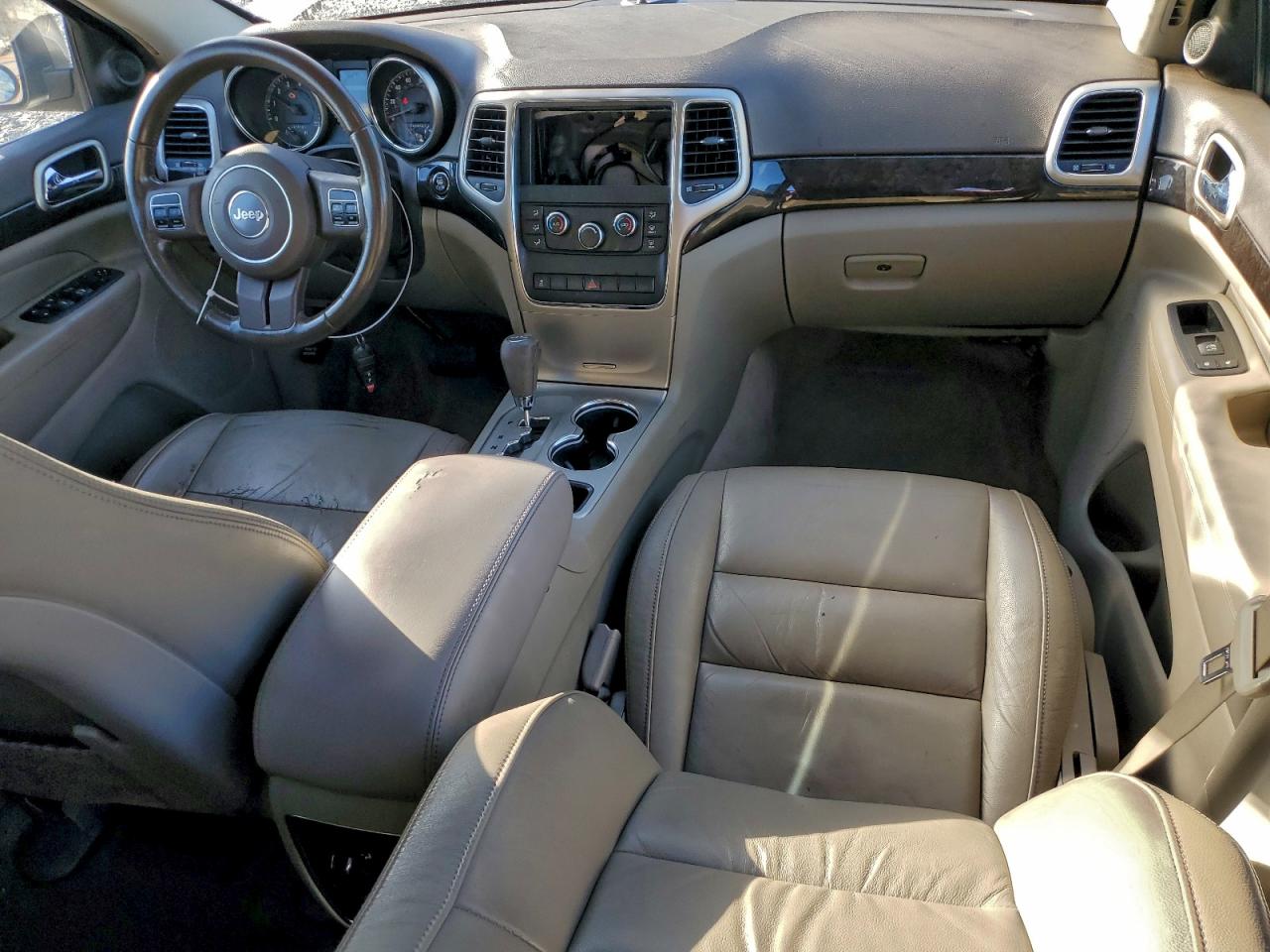 2012 JEEP GRAND CHEROKEE LAREDO photo 8