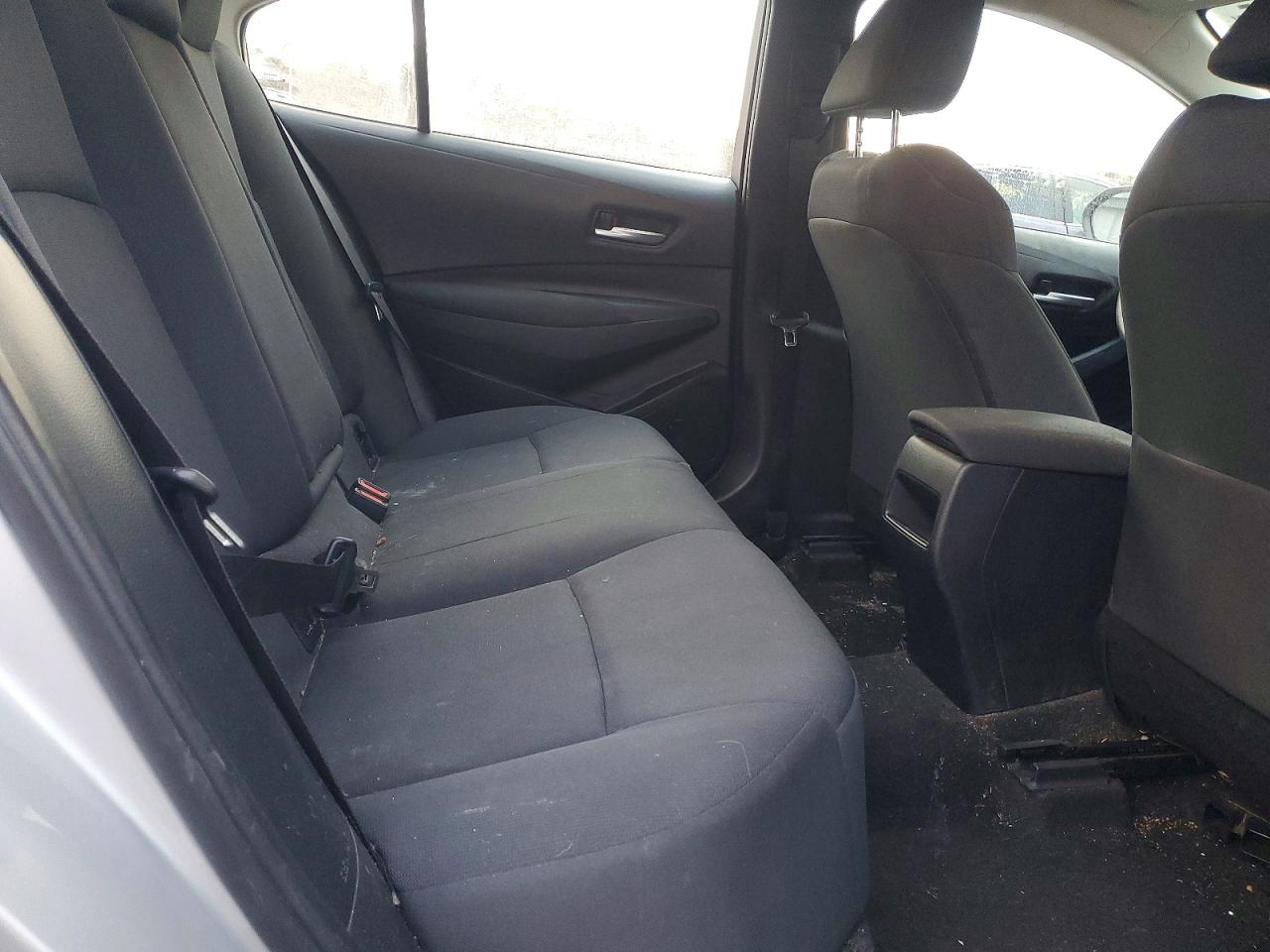 2021 TOYOTA COROLLA LE photo 28