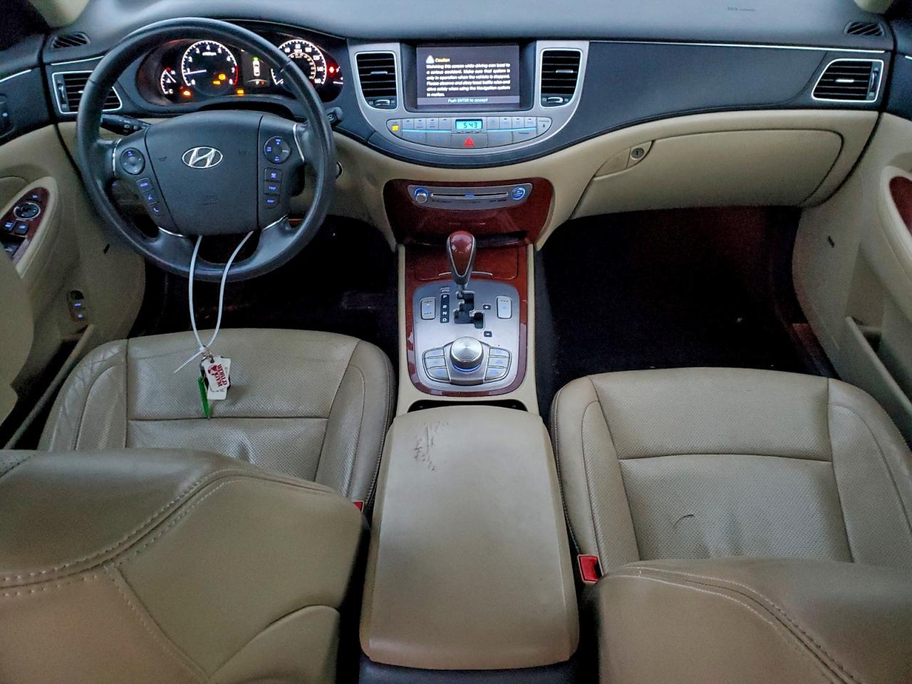 2012 HYUNDAI GENESIS 3.8L photo 8