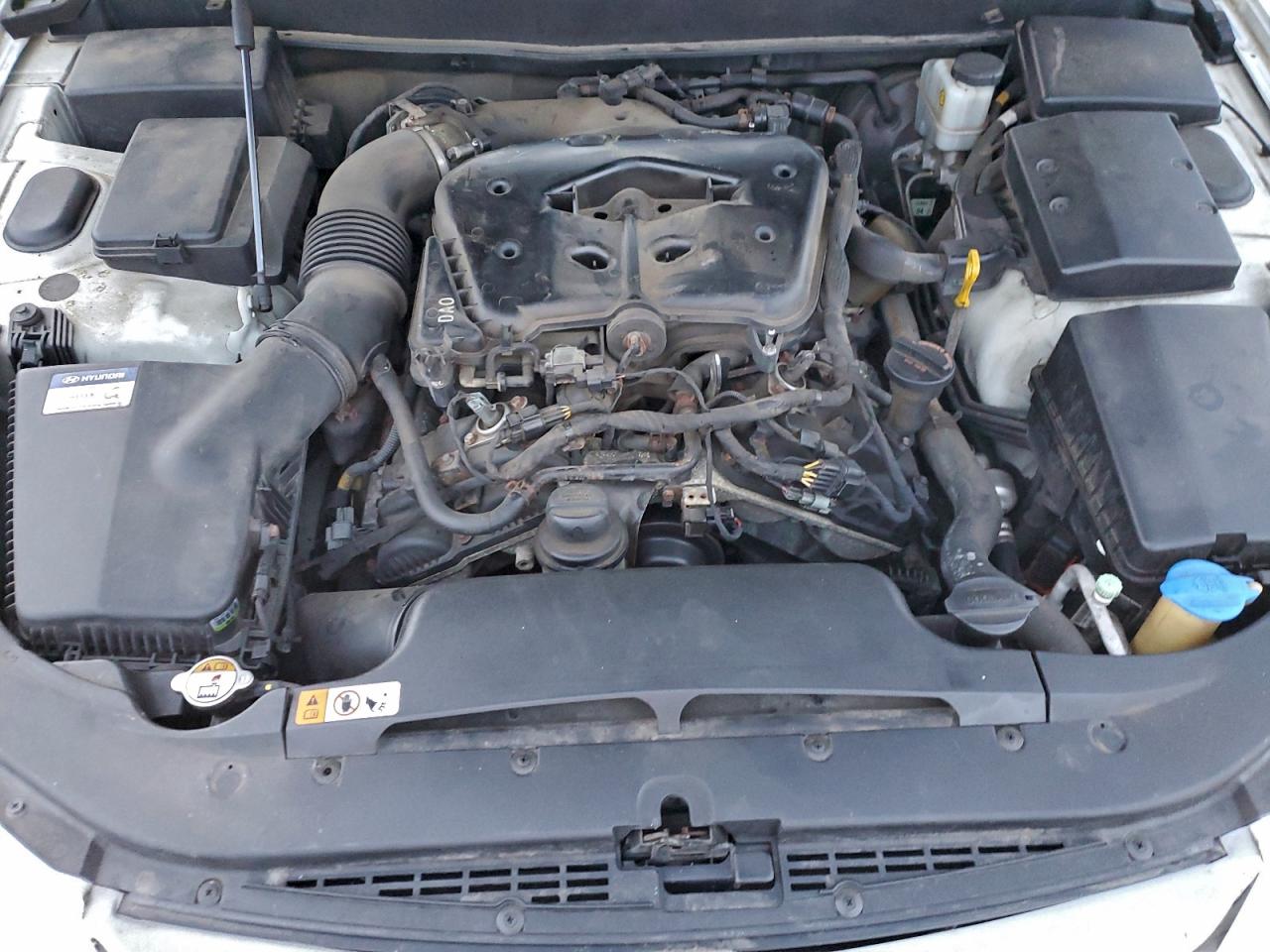 2012 HYUNDAI GENESIS 3.8L photo 11