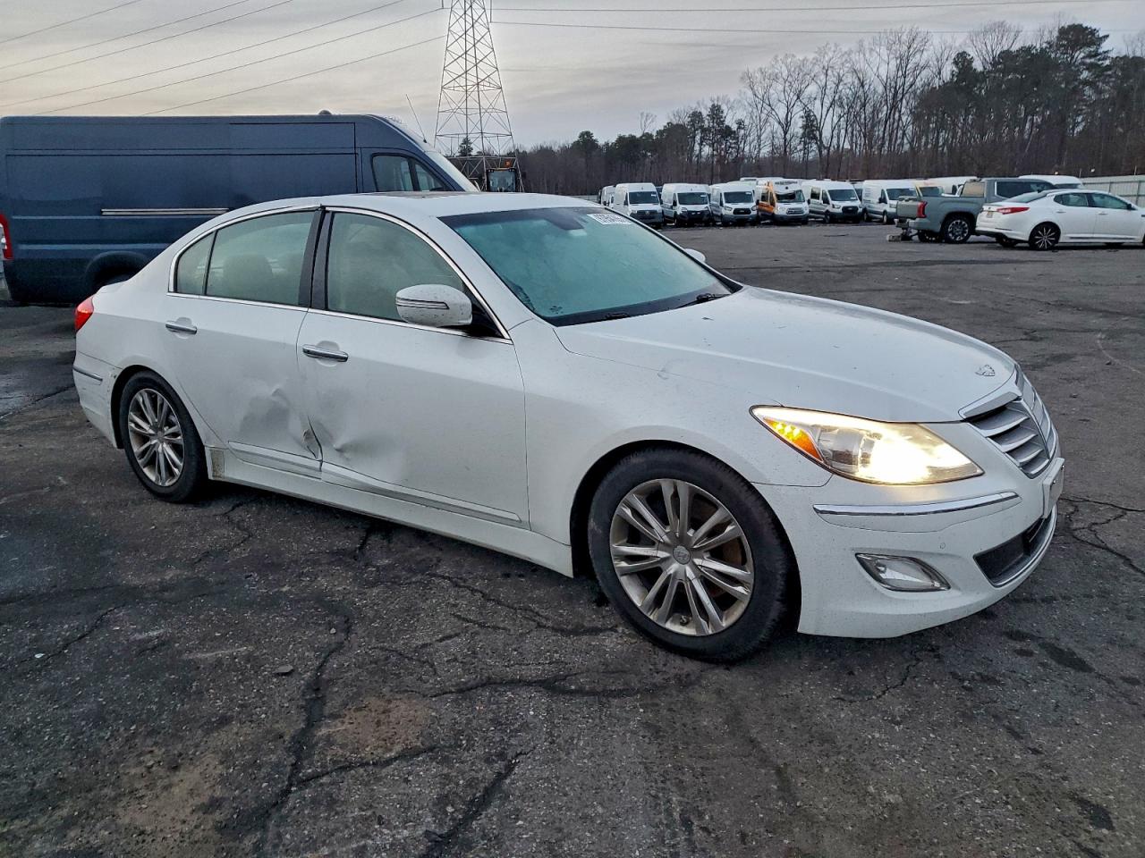 2012 HYUNDAI GENESIS 3.8L photo 4
