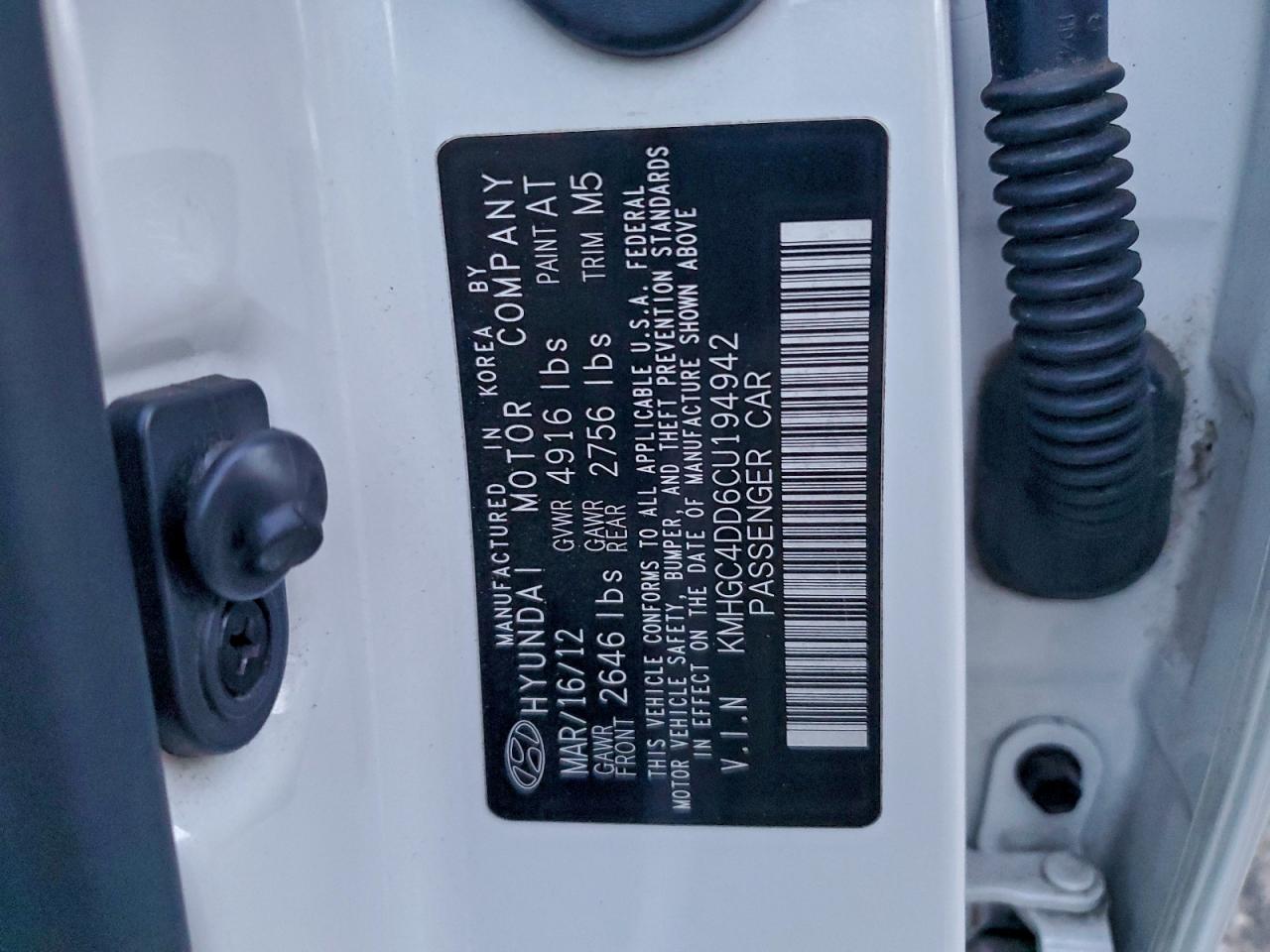 2012 HYUNDAI GENESIS 3.8L photo 12