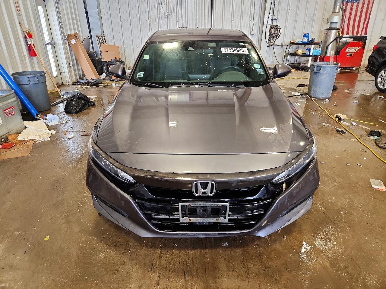 2018 HONDA ACCORD SPORT photo 5