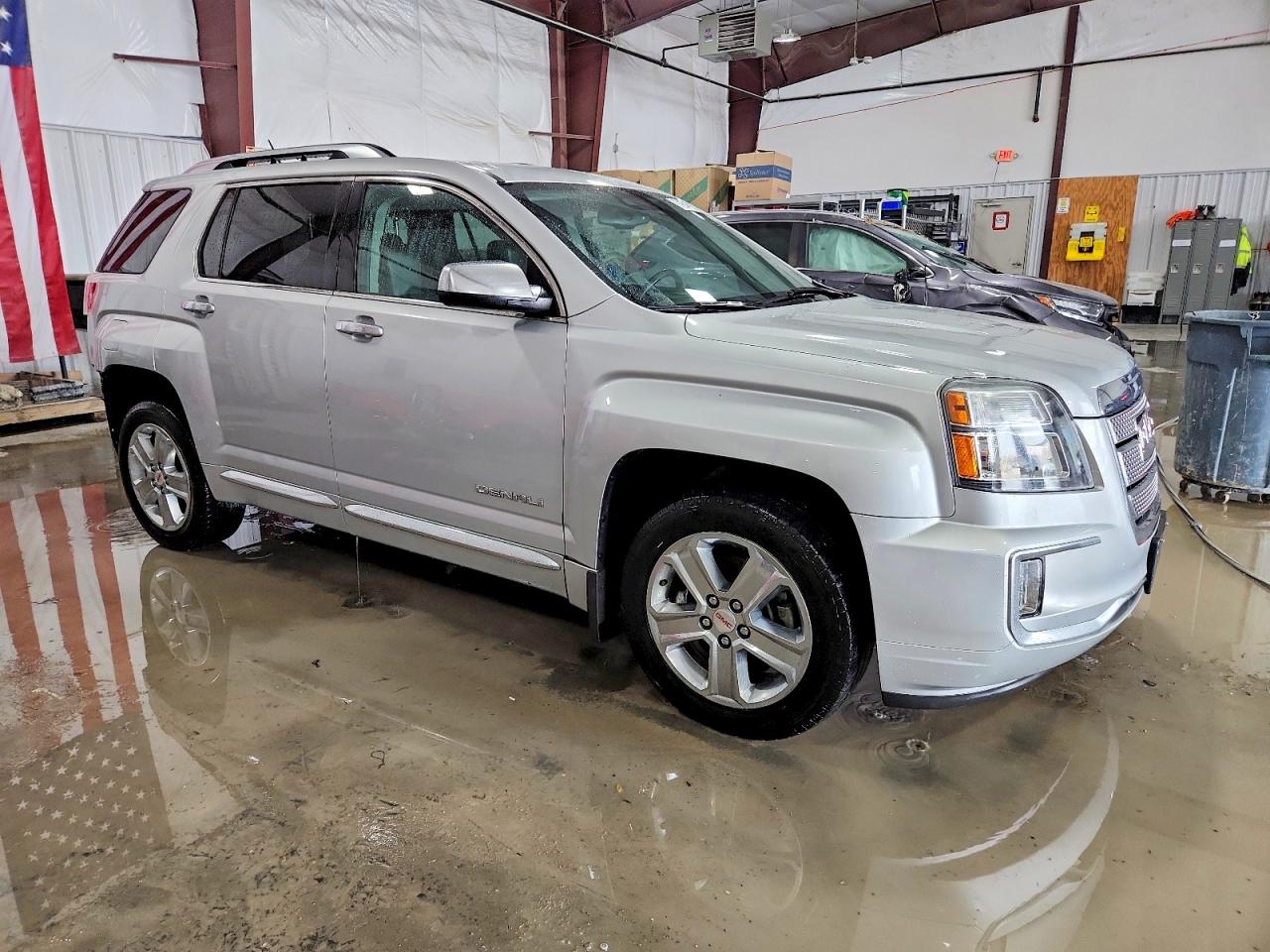 2017 GMC TERRAIN DENALI photo 7