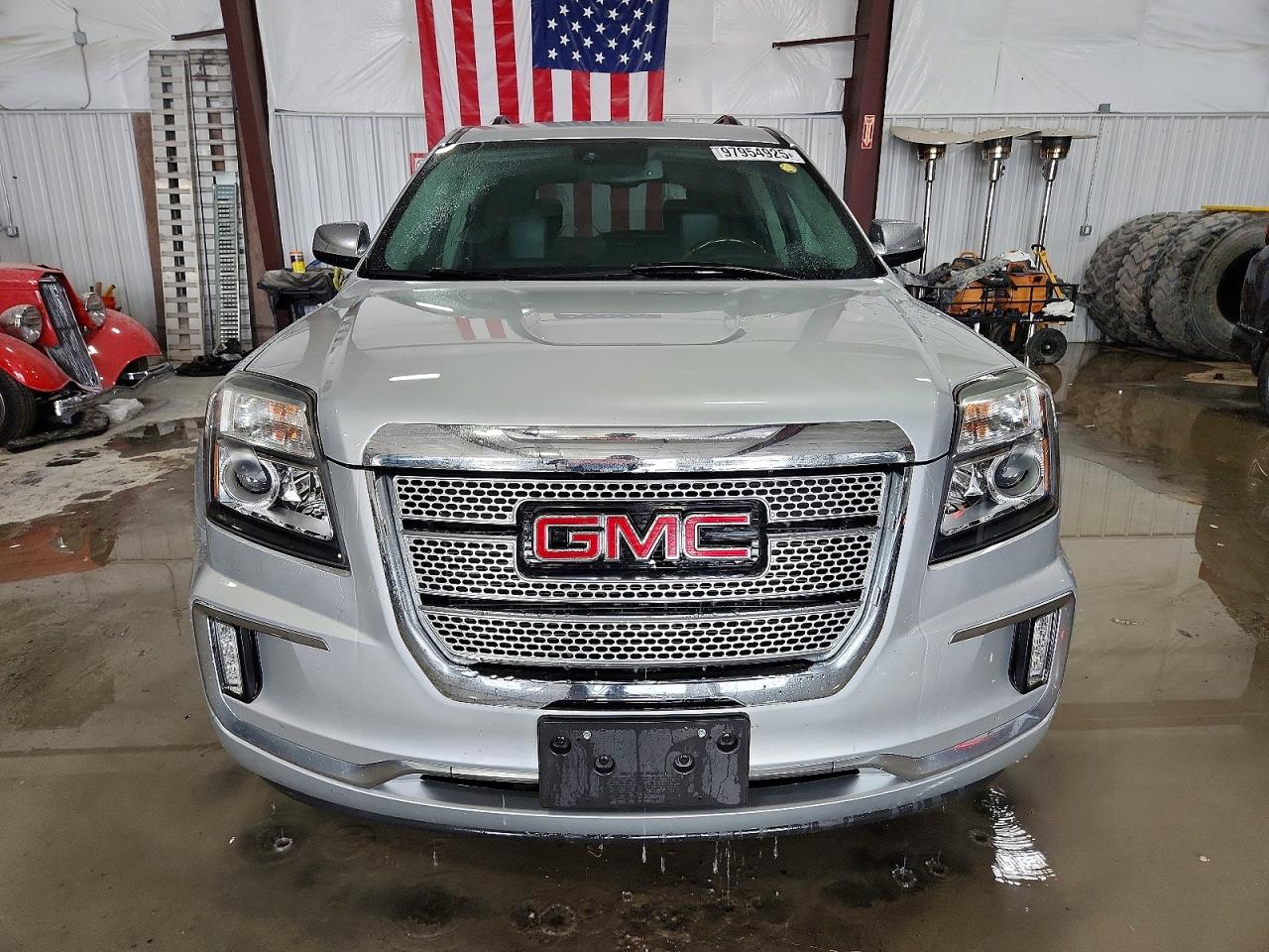 2017 GMC TERRAIN DENALI photo 9