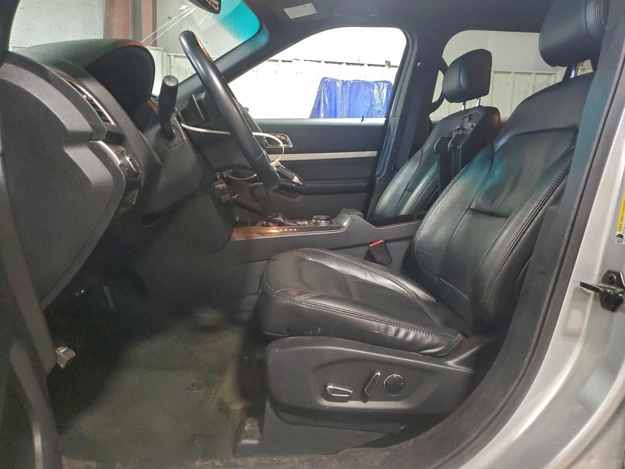 2016 FORD EXPLORER XLT photo 13