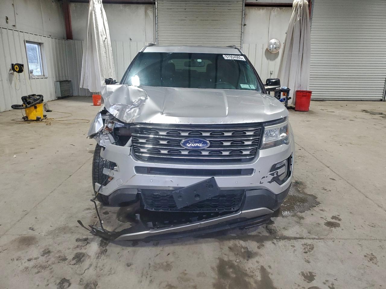 2016 FORD EXPLORER XLT photo 9
