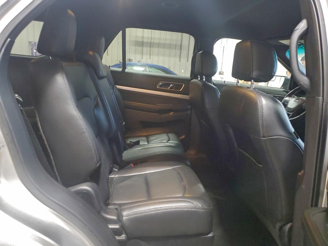 2016 FORD EXPLORER XLT photo 21
