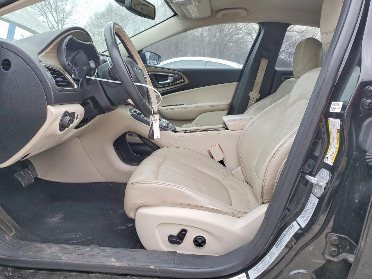 2015 CHRYSLER 200 C photo 7