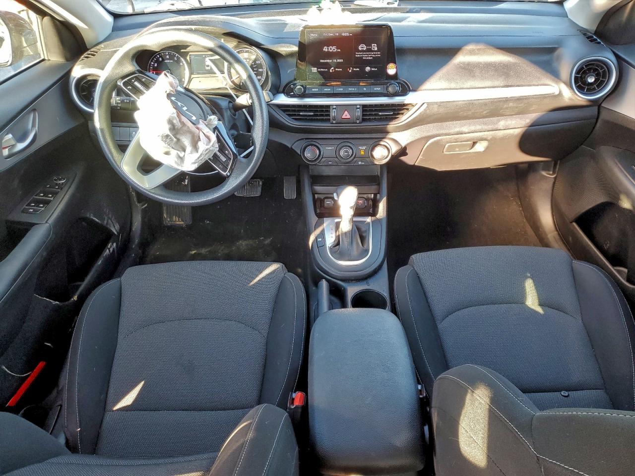 2024 KIA FORTE LX photo 8
