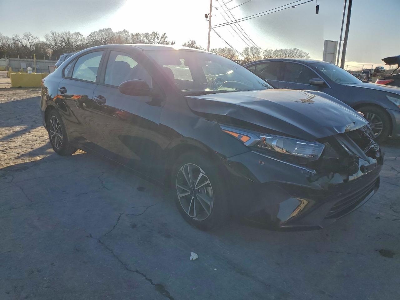 2024 KIA FORTE LX photo 4