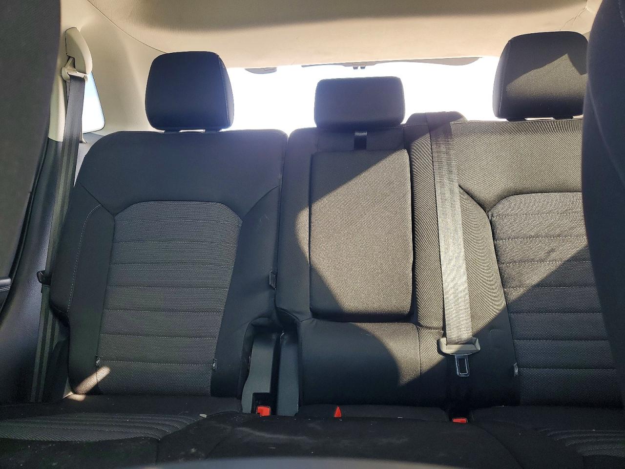 2016 FORD EDGE SE photo 19
