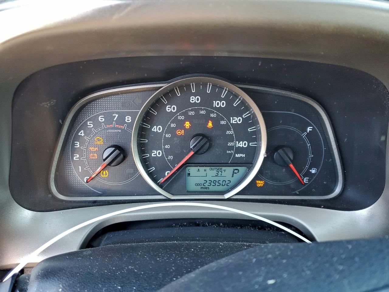 2014 TOYOTA RAV4 LE photo 9