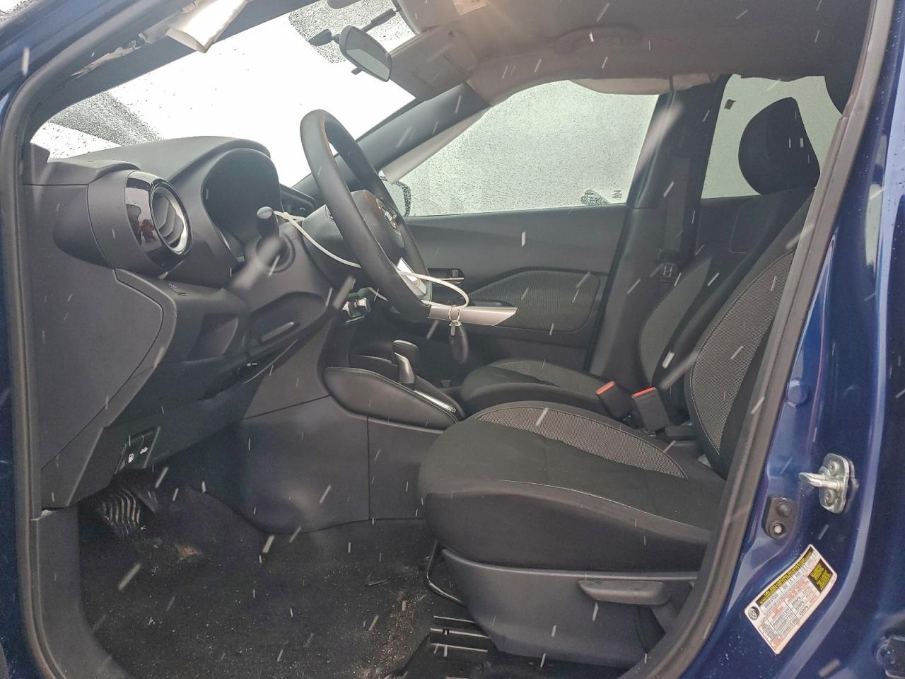 2019 NISSAN KICKS S photo 7