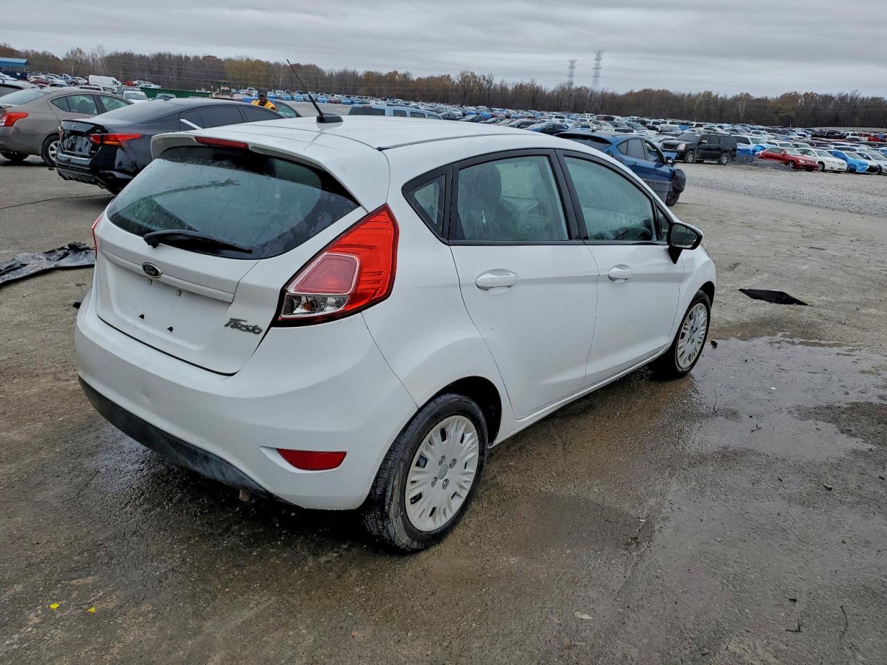 2016 FORD FIESTA S photo 5