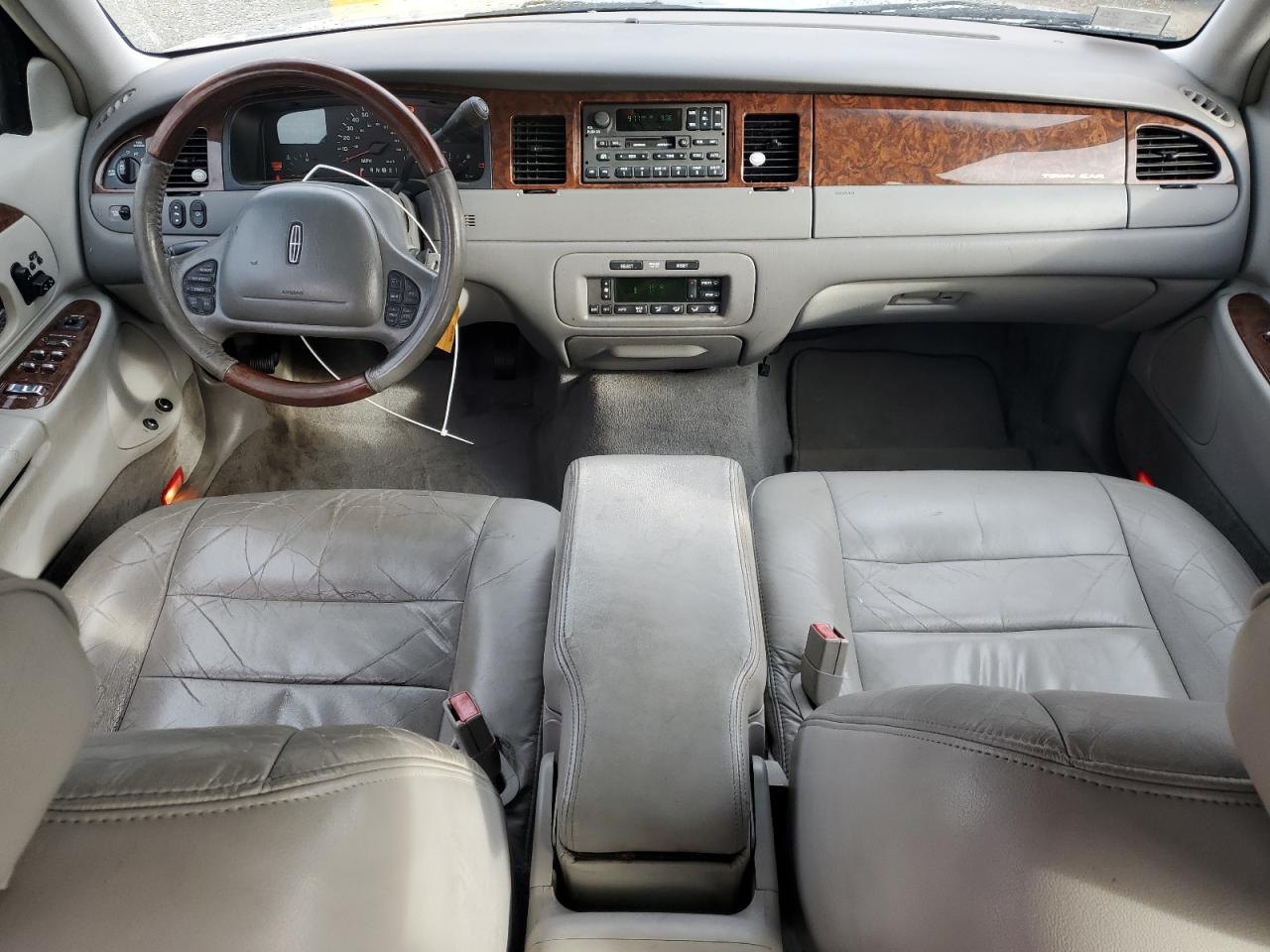 2001 LINCOLN TOWN CAR SIGNATURE photo 15
