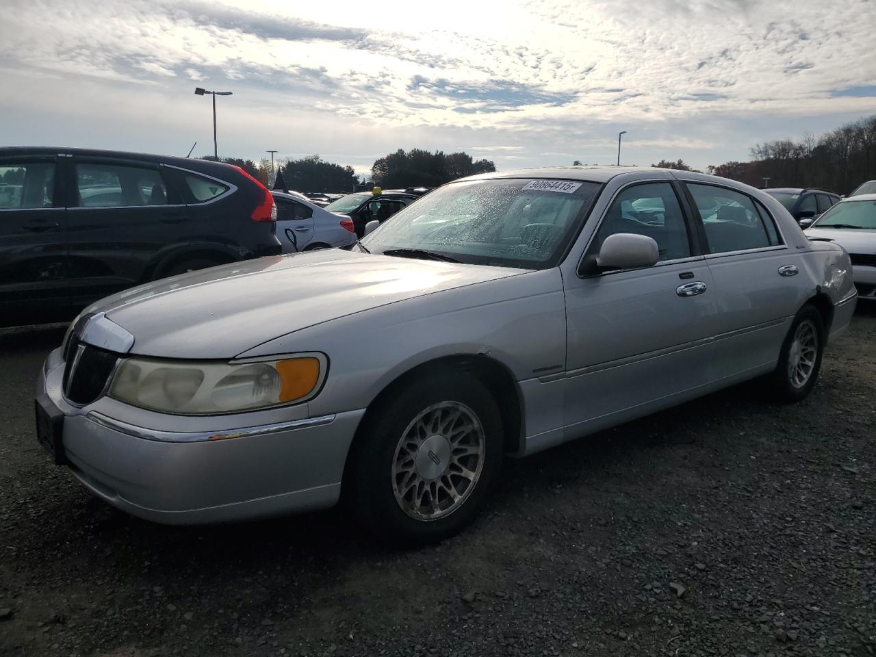 2001 LINCOLN TOWN CAR