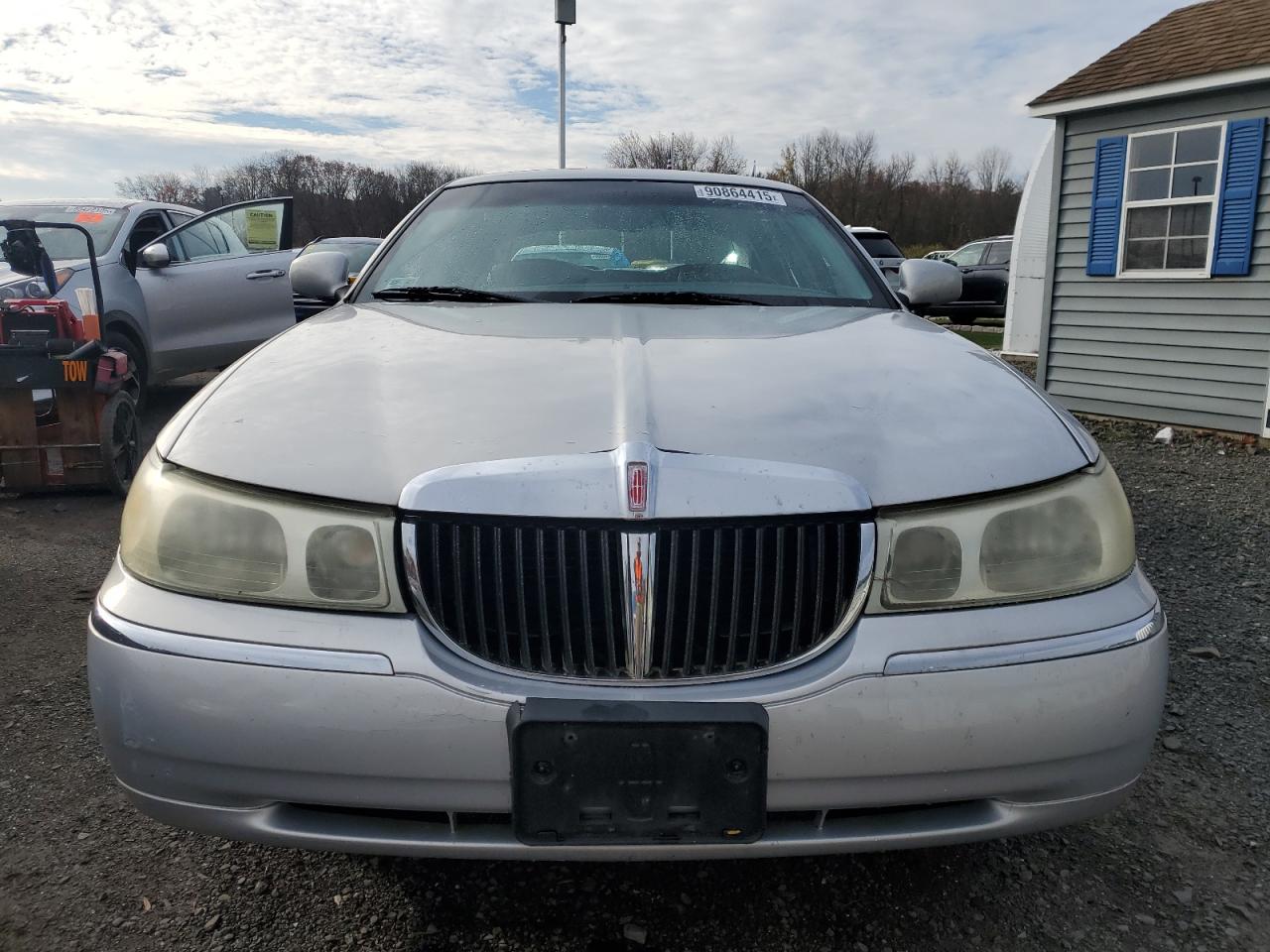 2001 LINCOLN TOWN CAR SIGNATURE photo 9