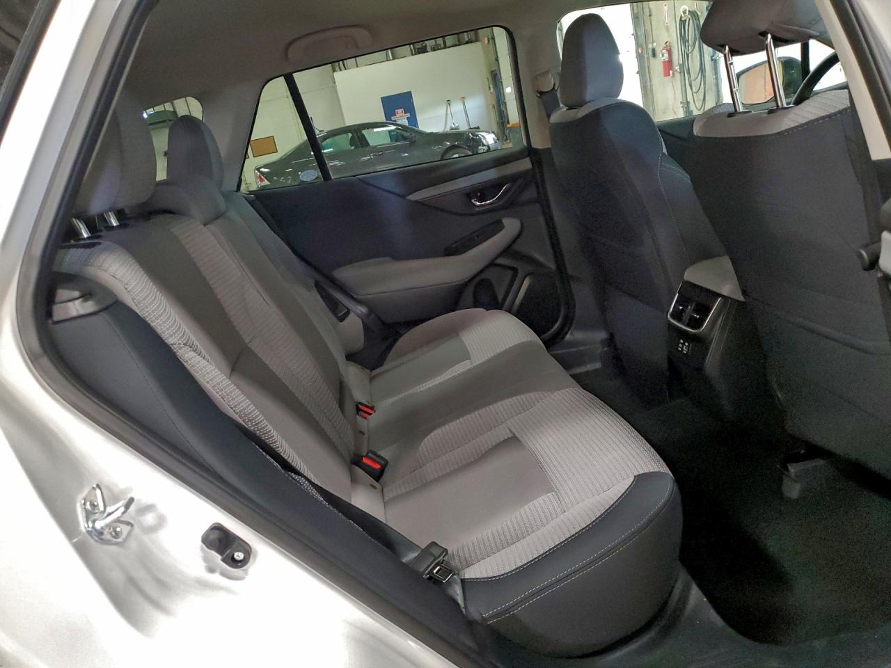 2025 SUBARU OUTBACK PREMIUM photo 31