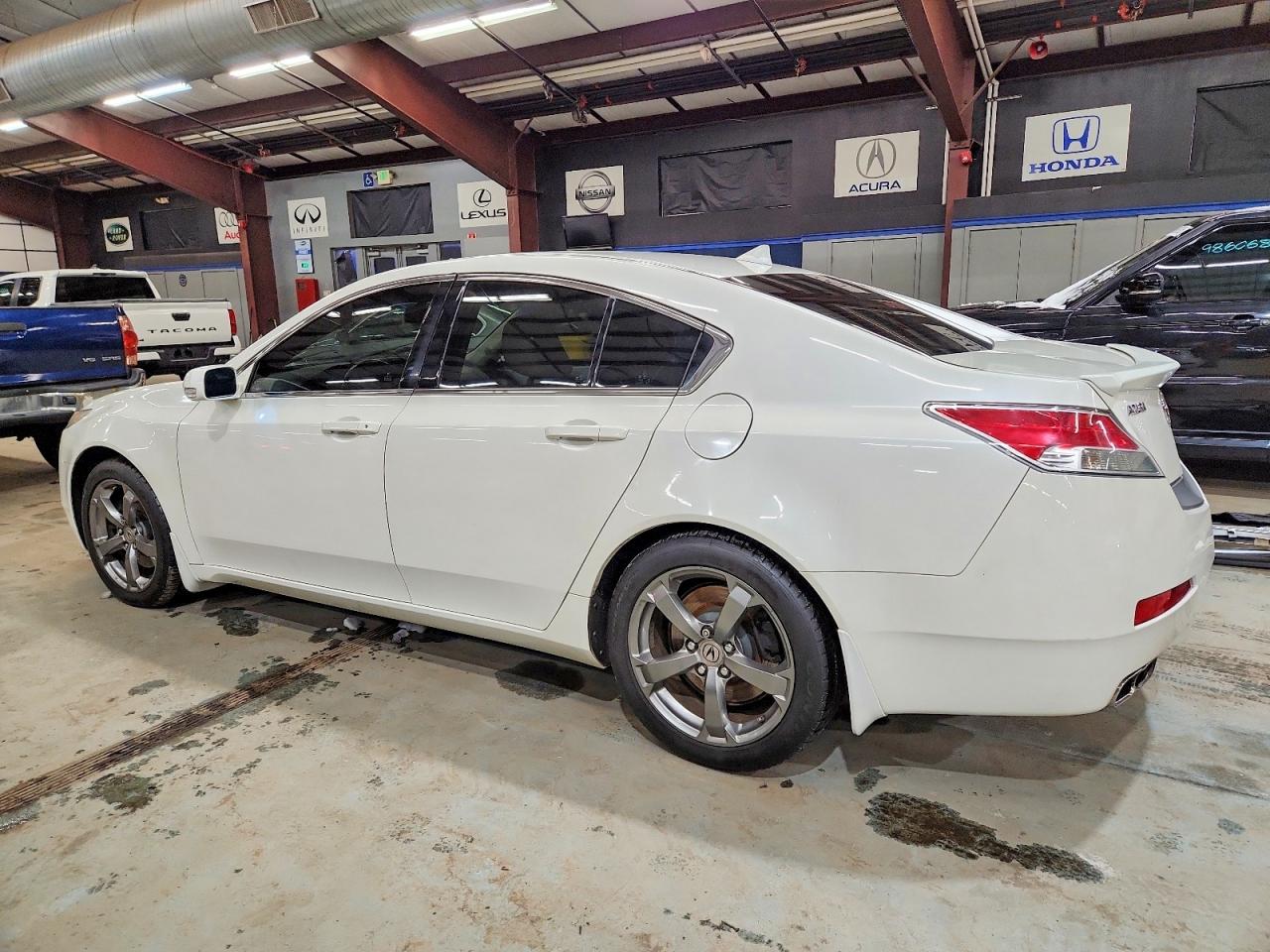 2011 ACURA TL photo 3