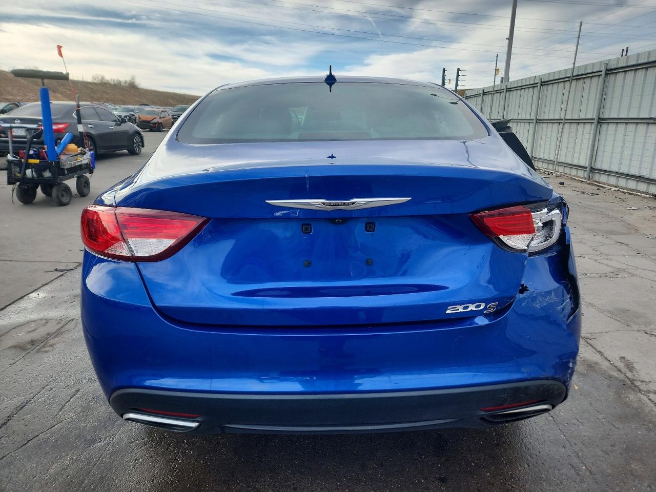 2015 CHRYSLER 200 S photo 11