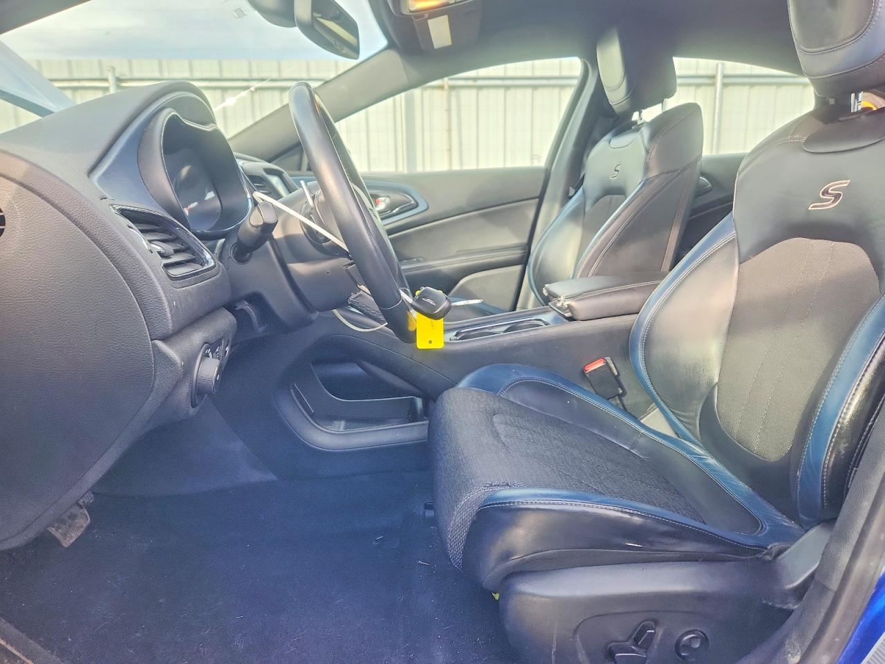 2015 CHRYSLER 200 S photo 13