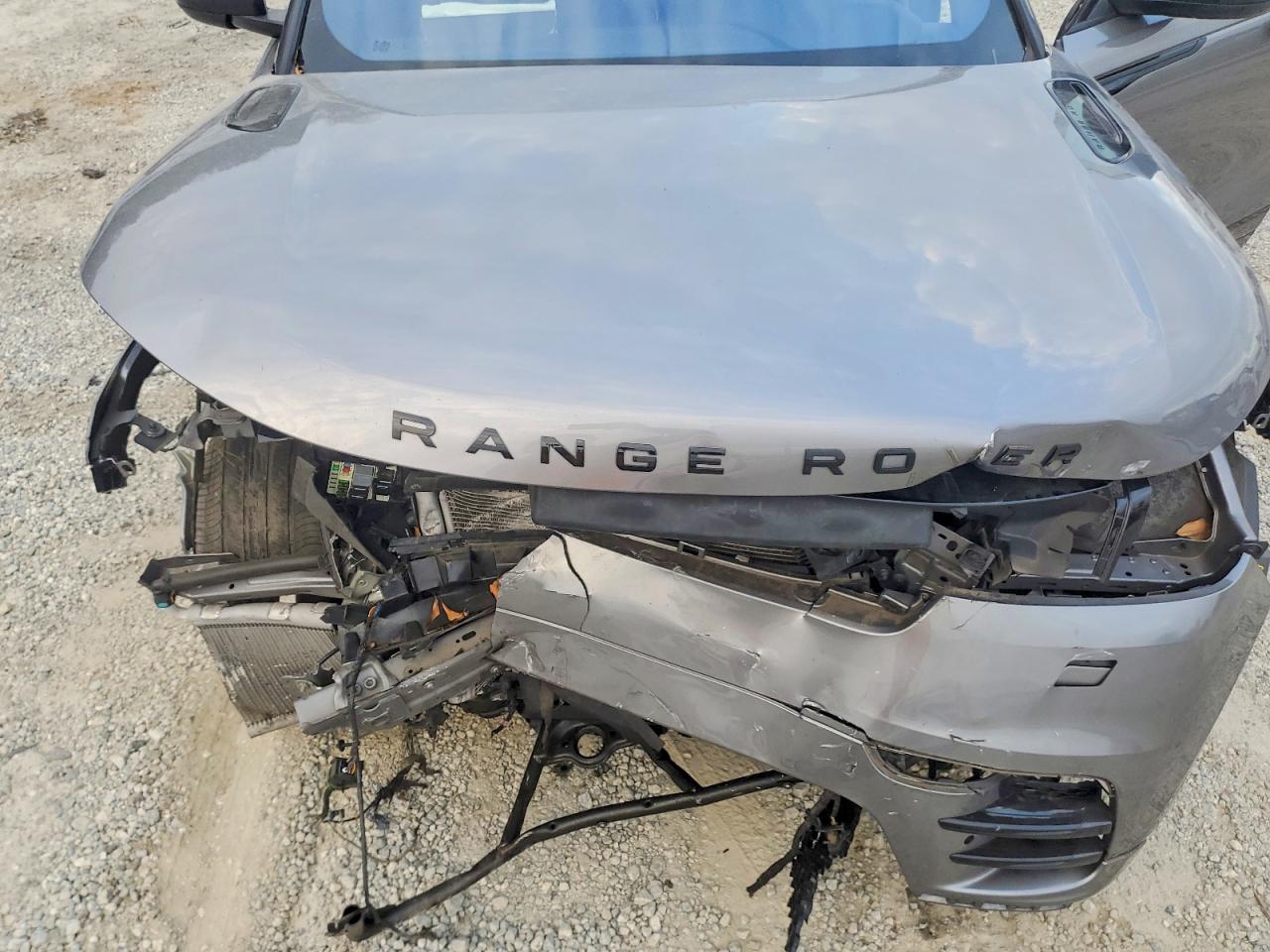 2020 LAND ROVER RANGE ROVER VELAR R-DYNAMIC S photo 12