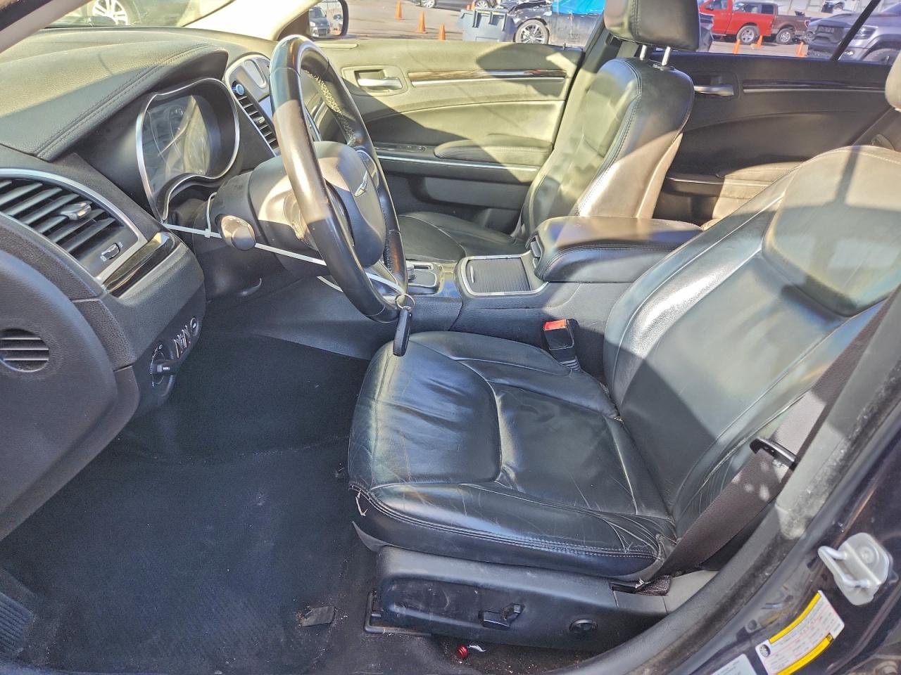 2015 CHRYSLER 300 LIMITED photo 13