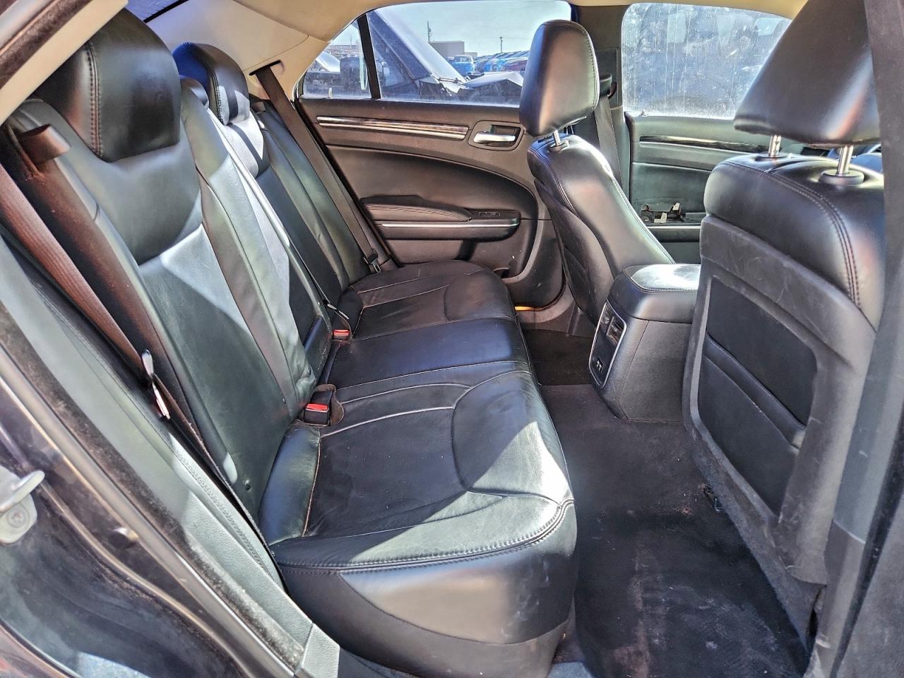 2015 CHRYSLER 300 LIMITED photo 19