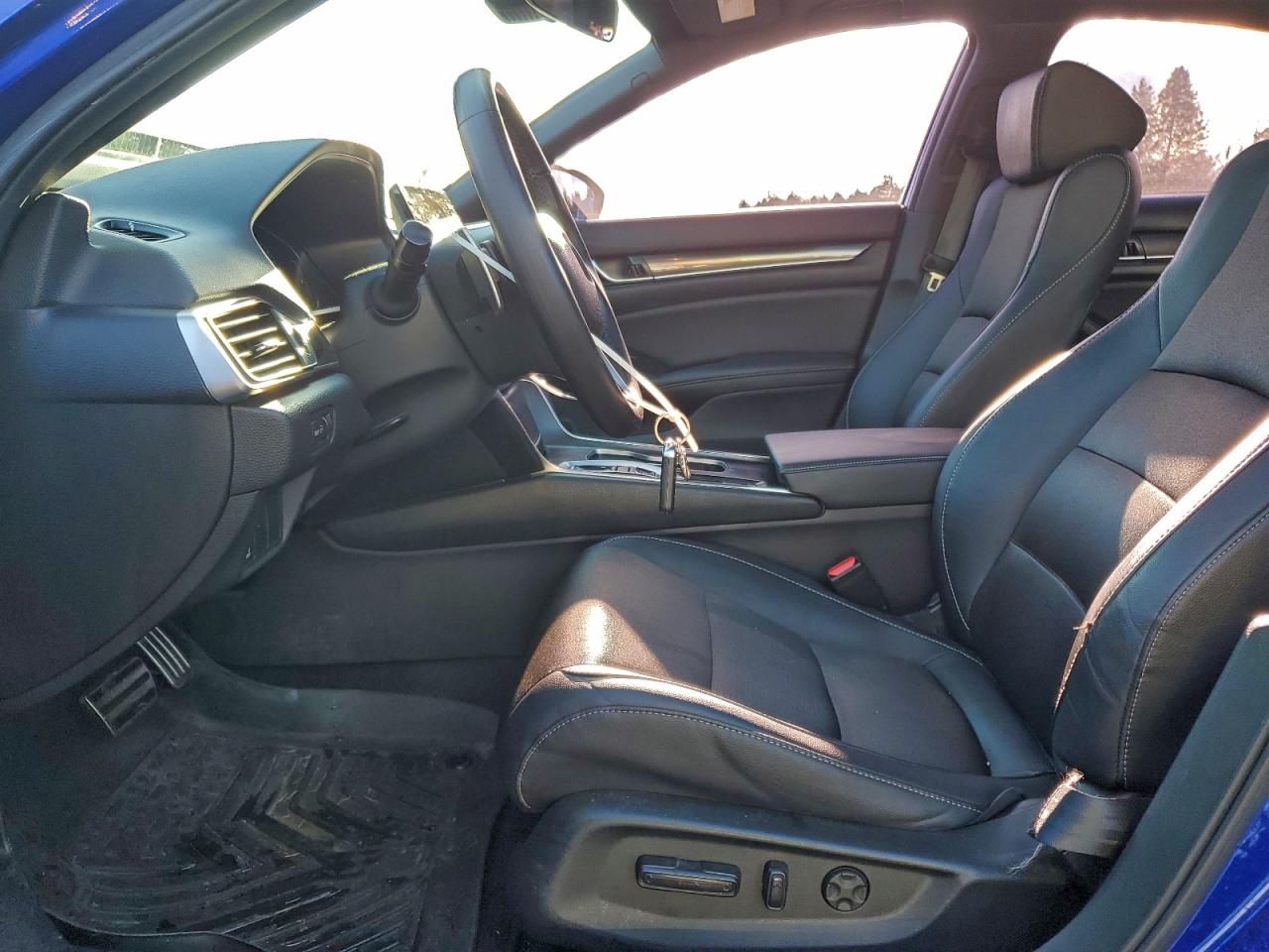 2020 HONDA ACCORD SPORT photo 19