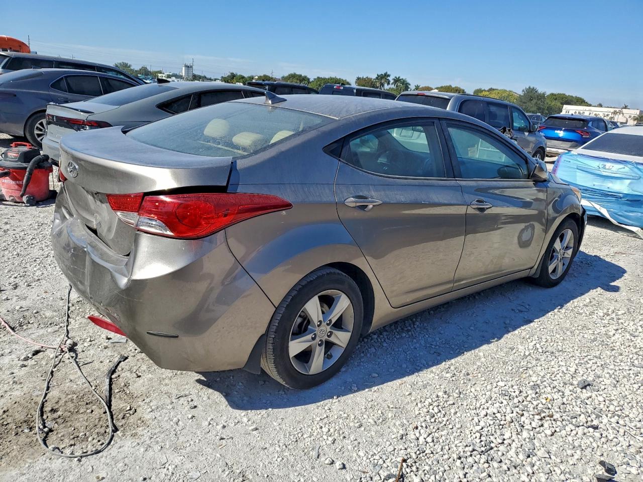 2013 HYUNDAI ELANTRA GLS photo 7